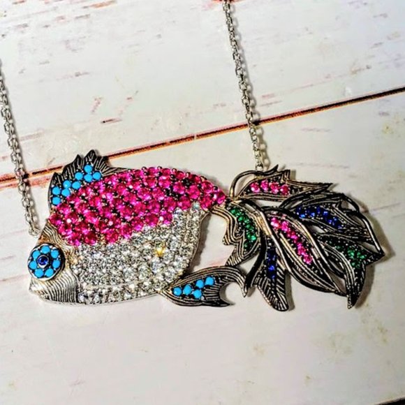 The Girl With Kaleidoscope Eyes Jewelry - Sterling Silver Tropical Fish Necklace